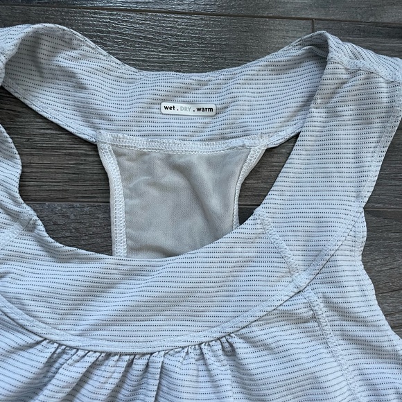 lululemon racerback tank top size 6 - Picture 3 of 5